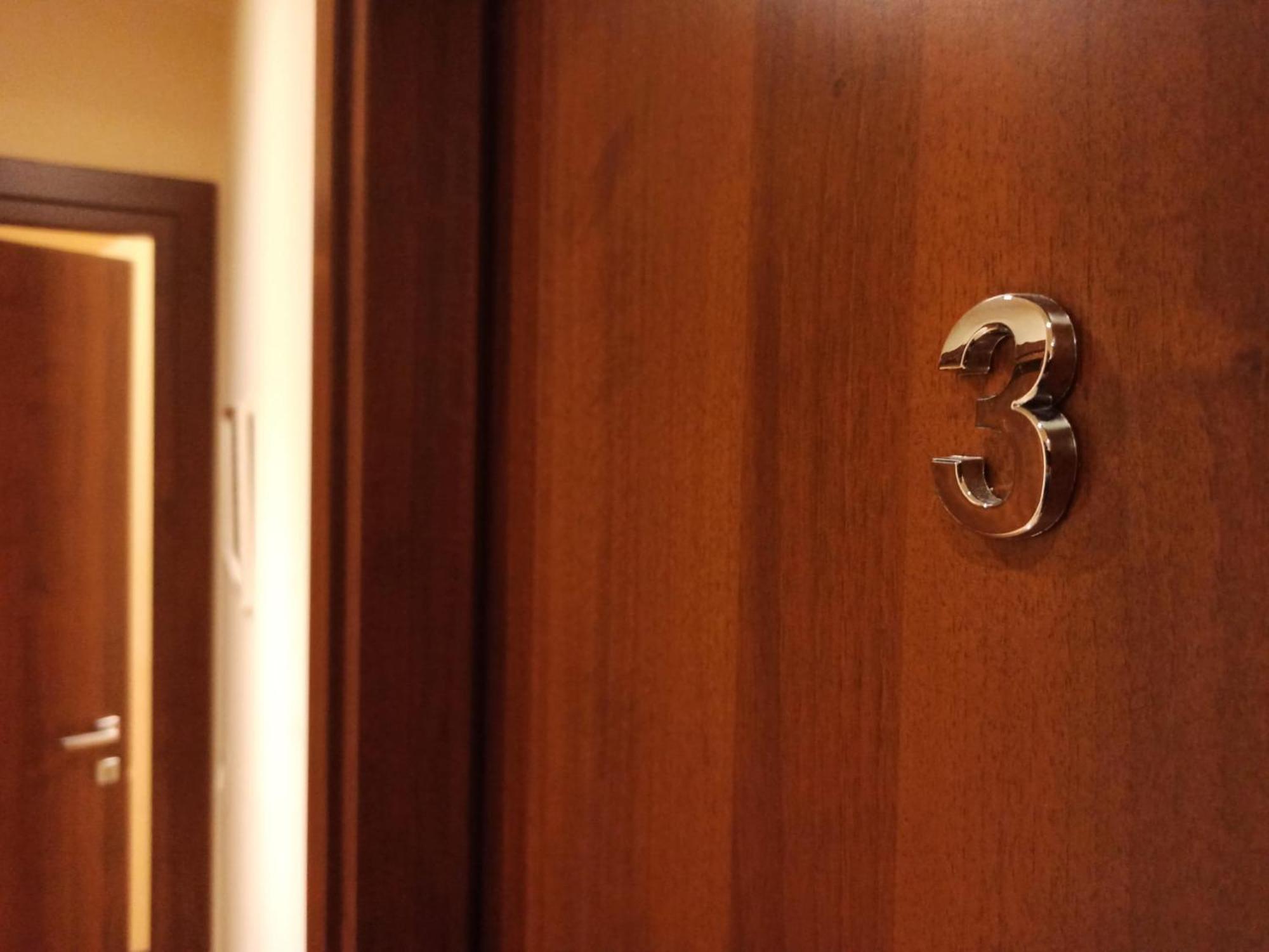 Bed and Breakfast Domina Popolo Рим Экстерьер фото